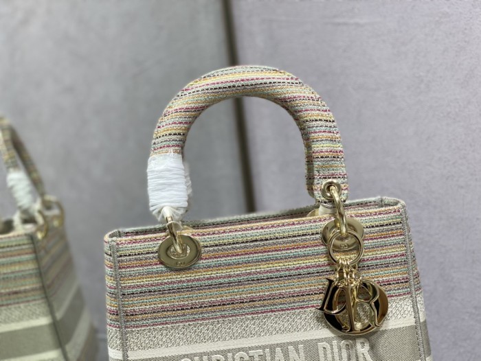 Handbag   Dior   size  24 cm