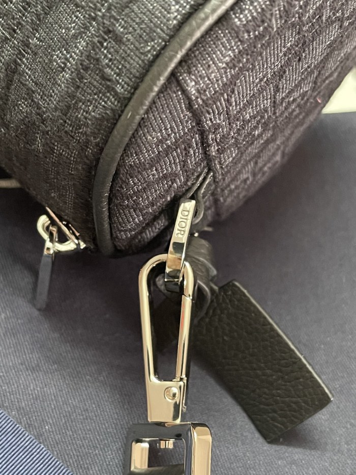  Handbag   Dior  93304  size  21.3x12.5x12.5 cm