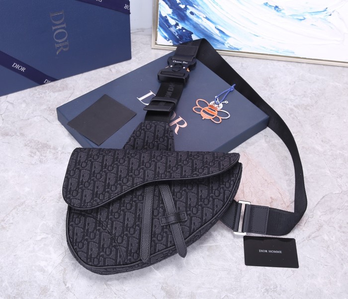  Handbag   Dior  size  20x28.6x5 cm