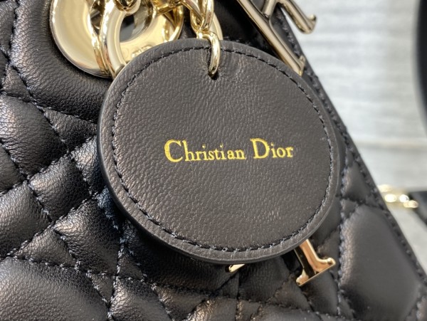  Handbag  Dior  size  20 cm