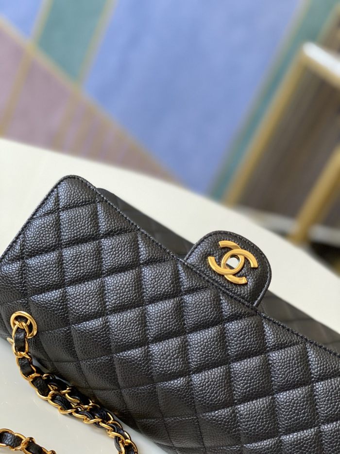 Handbag Chanel 112  size  26 cm