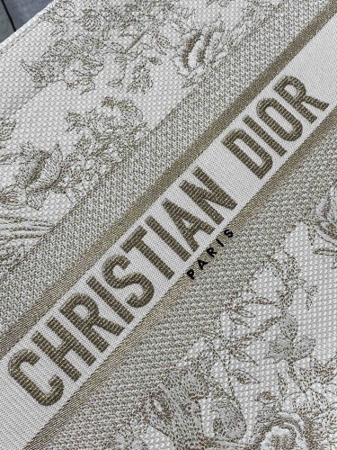 Handbag   Dior  size  36*18*28 cm