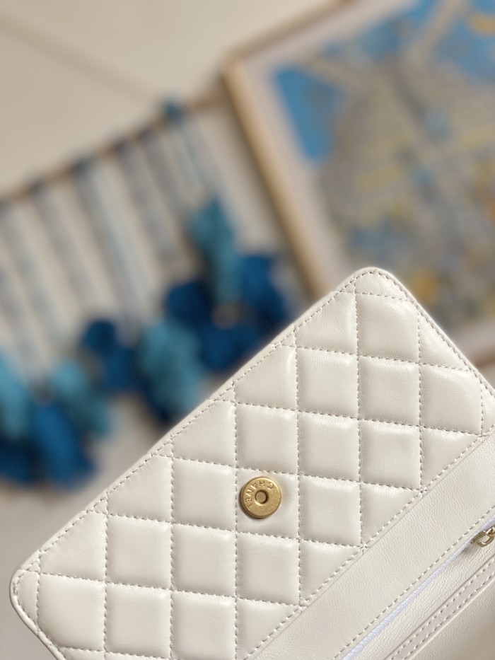 Handbag  Chanel  81217  size  19.2  12.3   3.5 cm