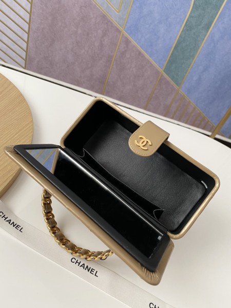 Handbag    Chanel 01919  size  22 10 8.5 cm