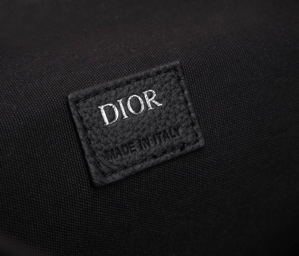  Handbag   Dior   size  32 x 45 x 16  cm