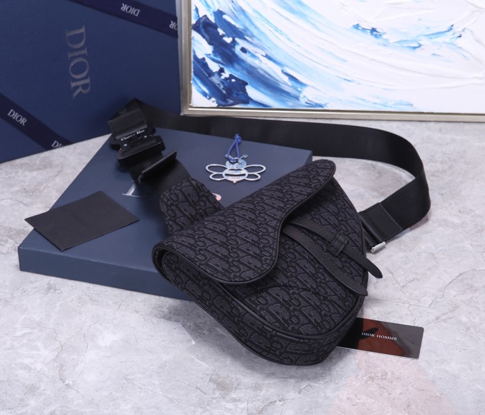  Handbag   Dior  size  20x28.6x5 cm