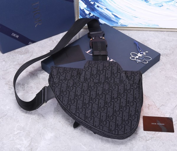  Handbag   Dior  size  20x28.6x5 cm