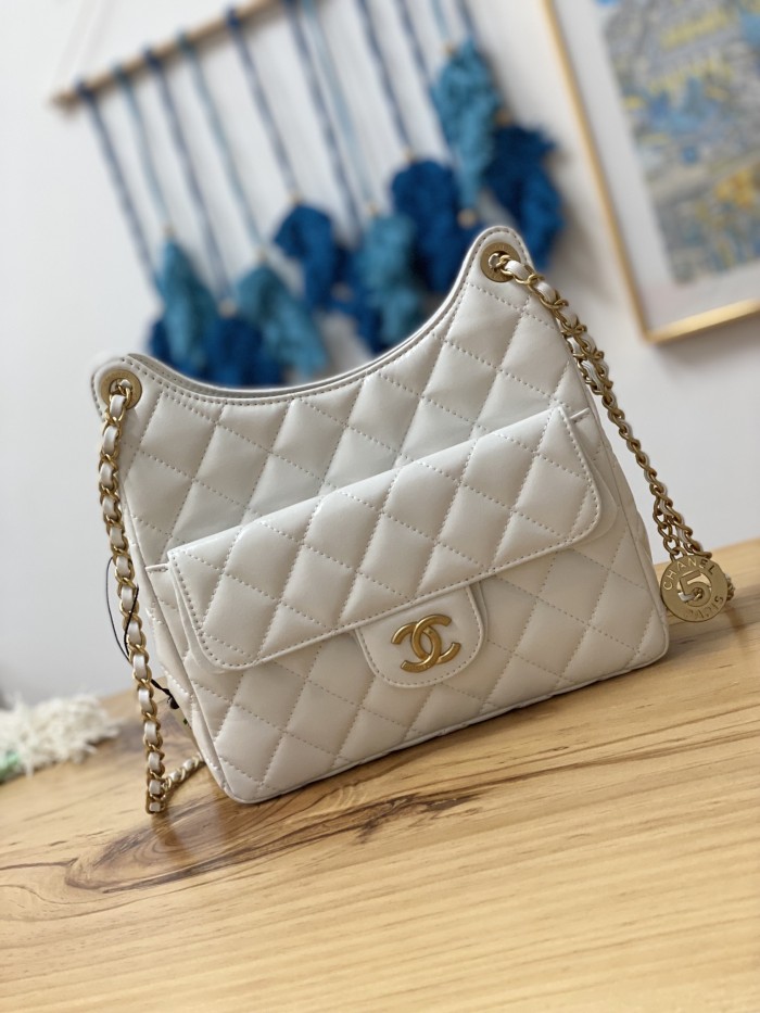  Handbag  Chanel  AS3690  size  21.5×22.5×7 cm