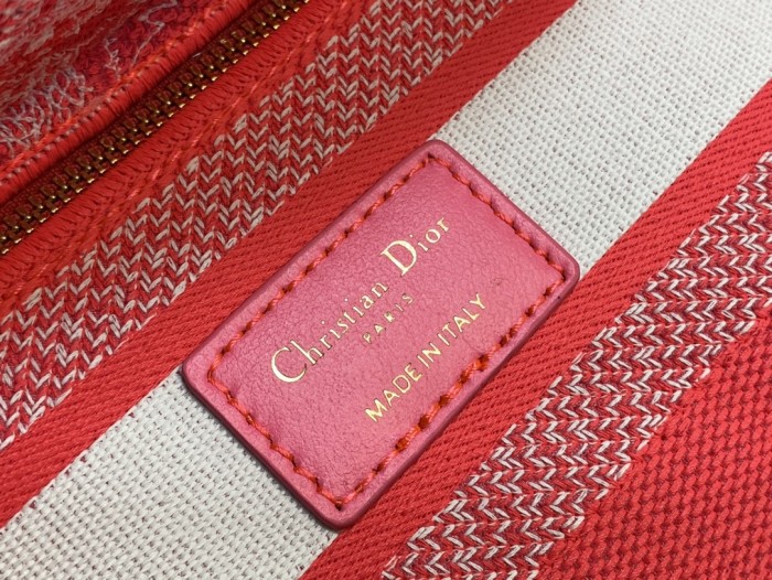 Handbag   Dior   size  24 cm