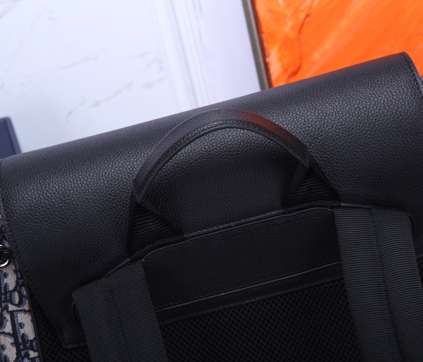  Handbag   Dior   93318  size  29.5*42*16 cm