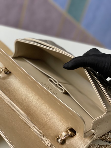 Handbag  Chanel  112  size  25 cm