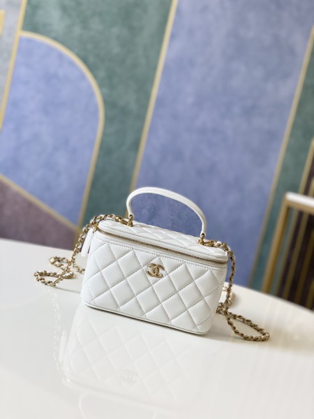 Handbag   Dior  81118  size  9.5 17 8 cm