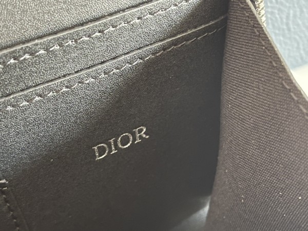  Handbag   Dior  93310  size  17×12.5×5  cm