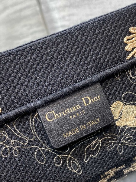  Handbag   Dior   size  36*18*28 cm