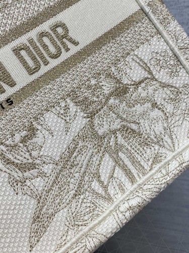  Handbag   Dior  size  26*8*22 cm