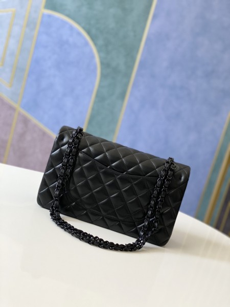 Handbag  Chanel112  size  25 cm