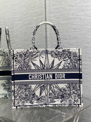Handbag   Dior  size  42*18*35 cm