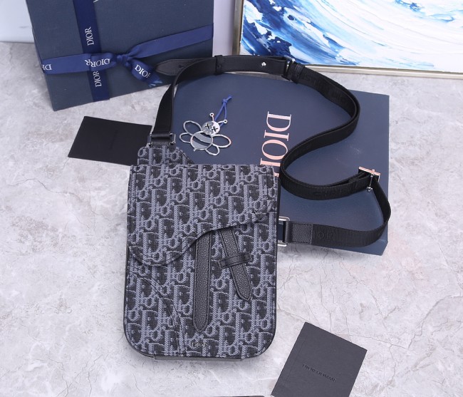  Handbag   Dior   CD93306  size  16*21*5  cm