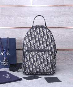  Handbag   Dior  size  21 x 32 x 10  cm