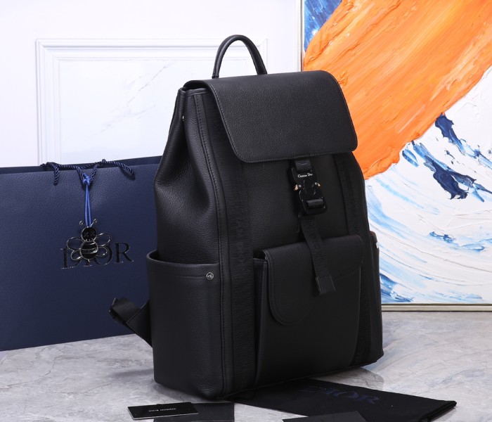  Handbag   Dior  size 32 x 45 x 16   cm