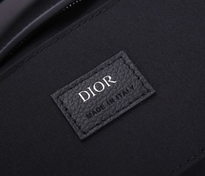  Handbag   Dior  CD93315  size  24*17*8  cm