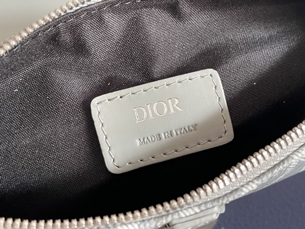  Handbag   Dior   D93305  size  26-19-4.5  cm