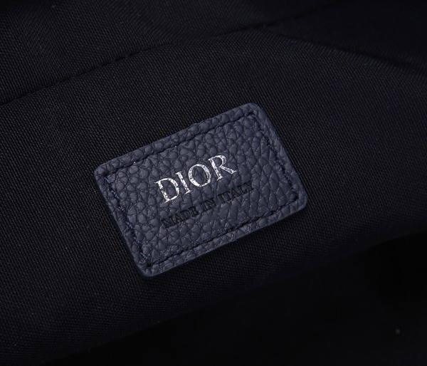 Handbag   Dior   size  22x15x5 cm