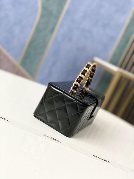 Handbag    Chanel 01919  size  22 10 8.5 cm