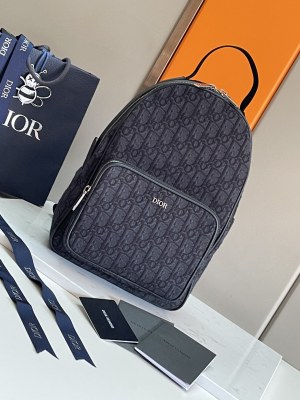  Handbag   Dior   size  21 x 32 x 10  cm