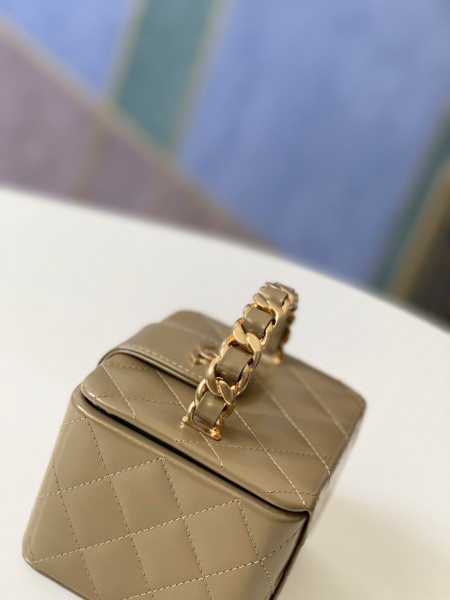 Handbag    Chanel 01918  size  11*9.5*8.5 cm