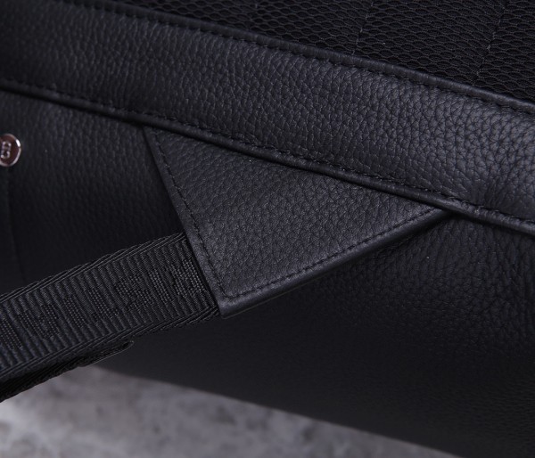  Handbag   Dior  size 32 x 45 x 16   cm