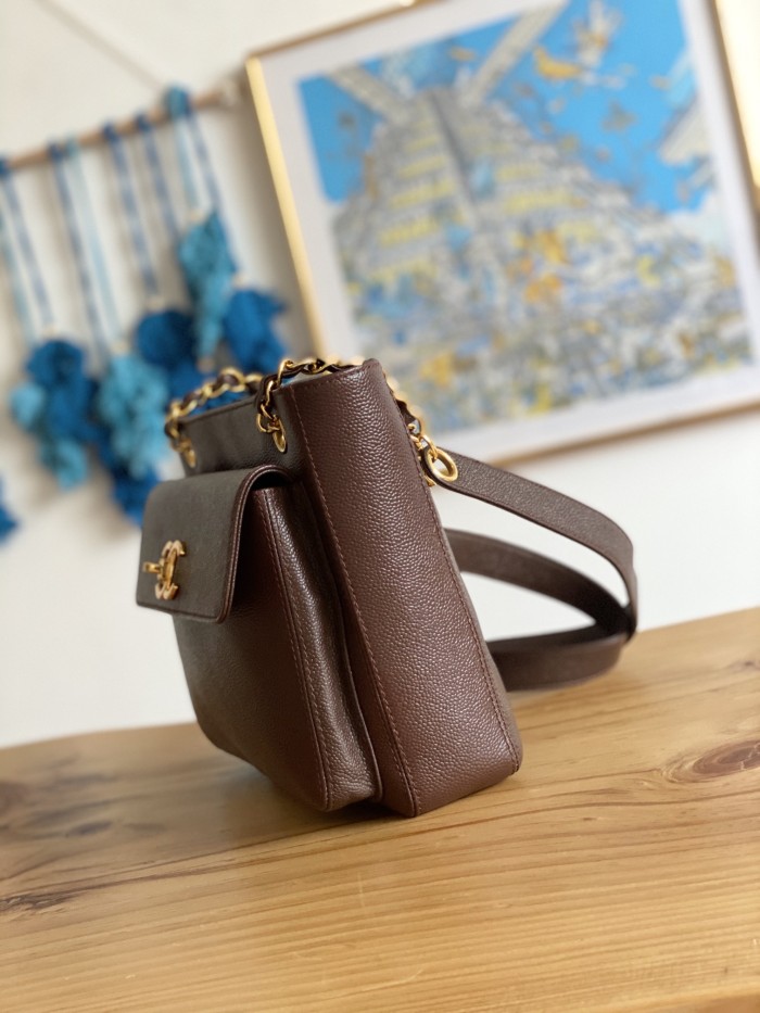 Handbag   Chanel  6706   size  26 10.5 22 cm