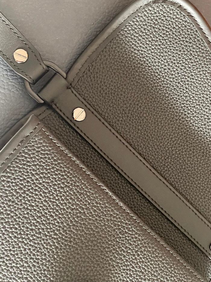  Handbag   Dior  93352  size  20.5*16*5  cm