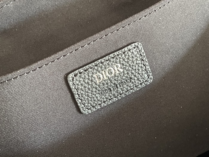  Handbag   Dior   93353  size  31 x 21 x 8  cm