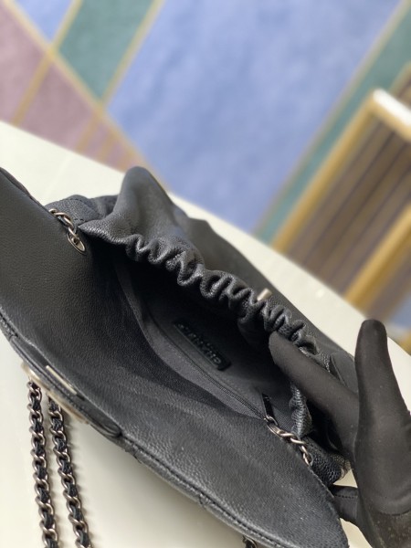 Handbag   Dior  82910  size  30 18 4 cm