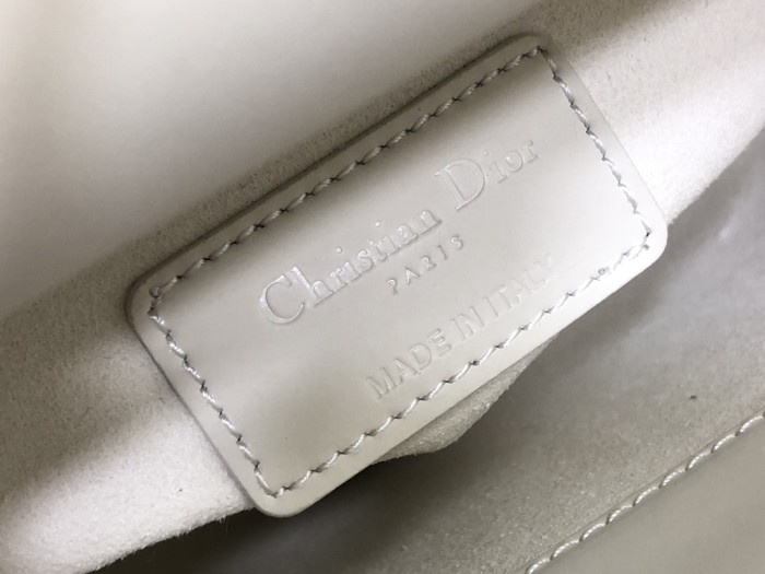 DIOR Lady Dior Matte Cow Leather Lady Dior Bag, Handbag, Shoulder Bag, Crossbody Bag Mini Women's Milk White M0505ILOI-M030 size 17*7*15 cm