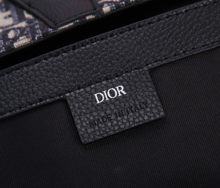 Handbag   Dior   93355  size   36.5*24.5*5.5  cm
