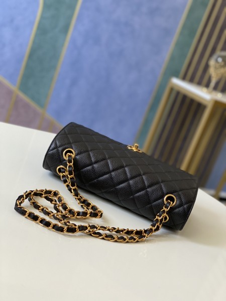 Handbag Chanel 112  size  26 cm