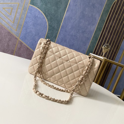 Handbag  Chanel 112  size  25 cm