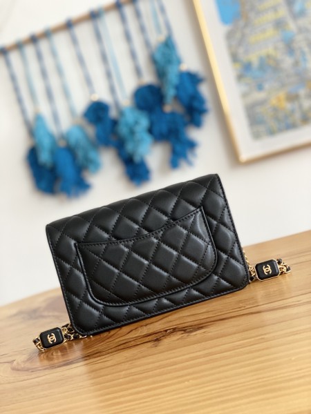 Handbag  Chanel  81217  size  19.2  12.3   3.5 cm