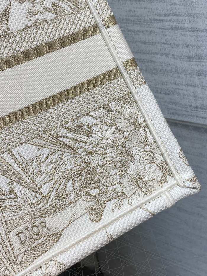  Handbag   Dior  size  26*8*22 cm