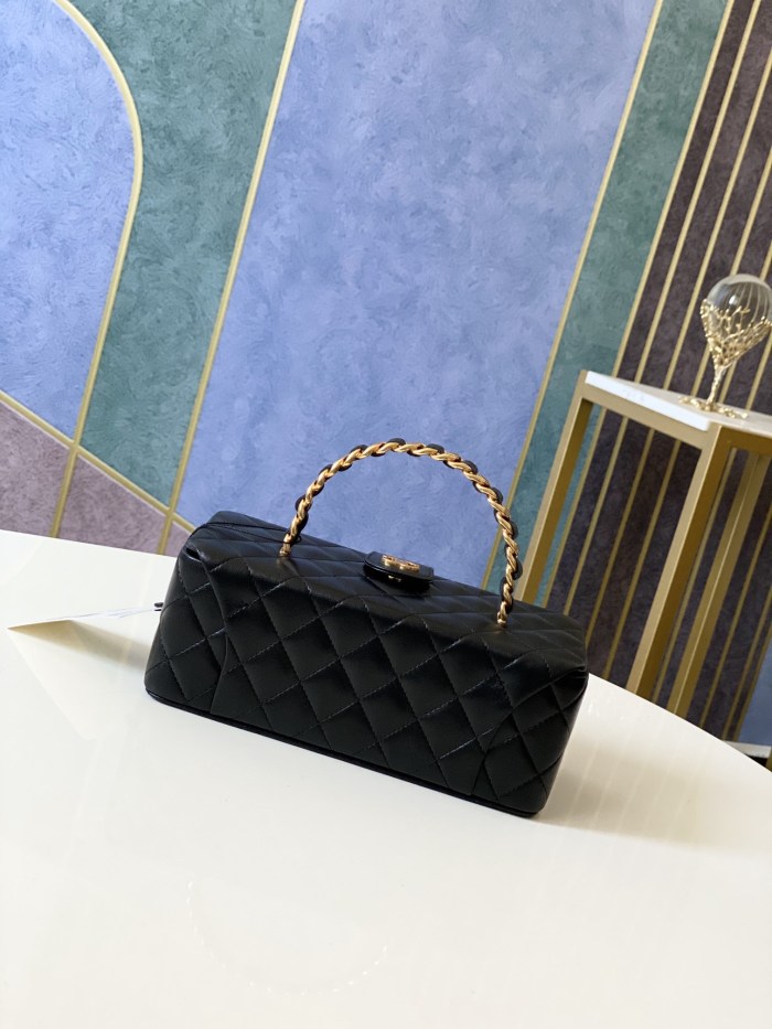 Handbag    Chanel  01919  size  22 10 8.5 cm