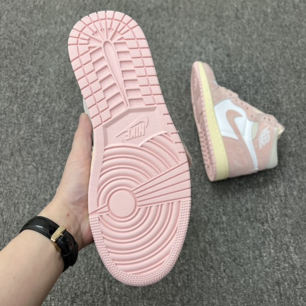 Jordan 1 Retro High OG Washed Pink (Women's)
