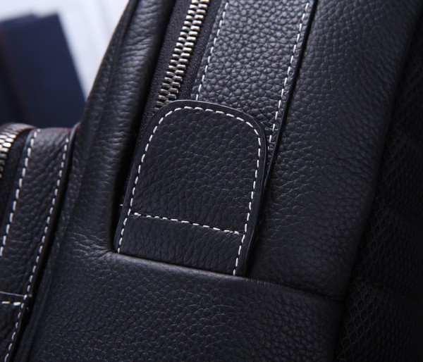  Handbag   Dior  size  21 x 32 x 10  cm