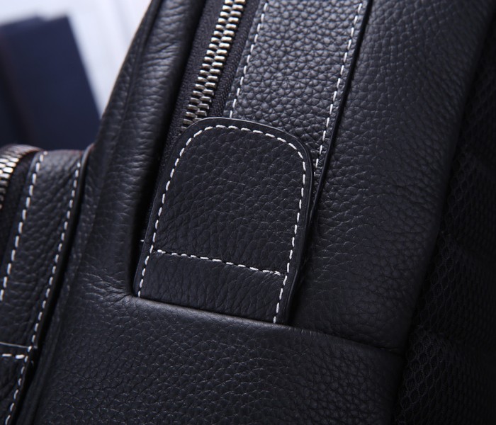  Handbag   Dior  size  21 x 32 x 10  cm