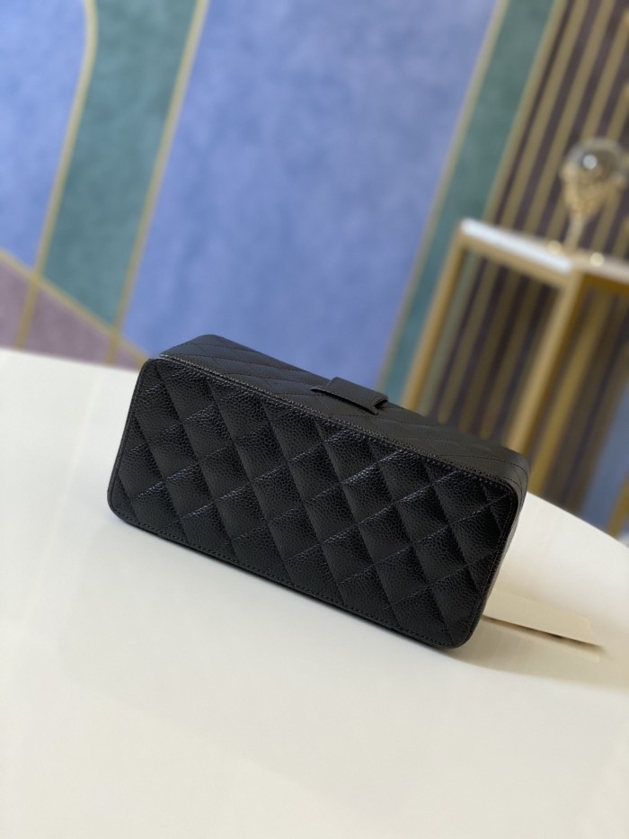 Handbag    Chanel  01919  size 22 10 8.5 cm