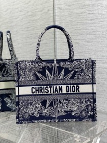 Handbag   Dior  size  36*18*28 cm