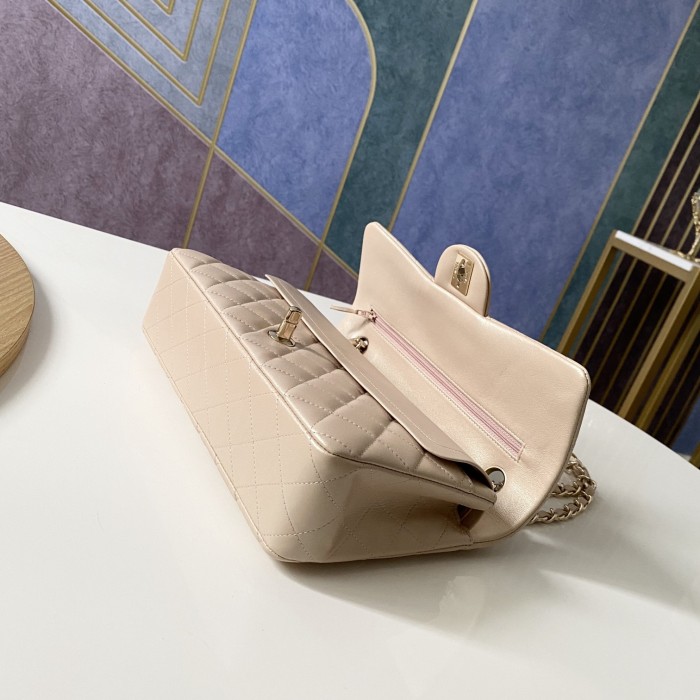 Handbag  Chanel 112  size  25 cm