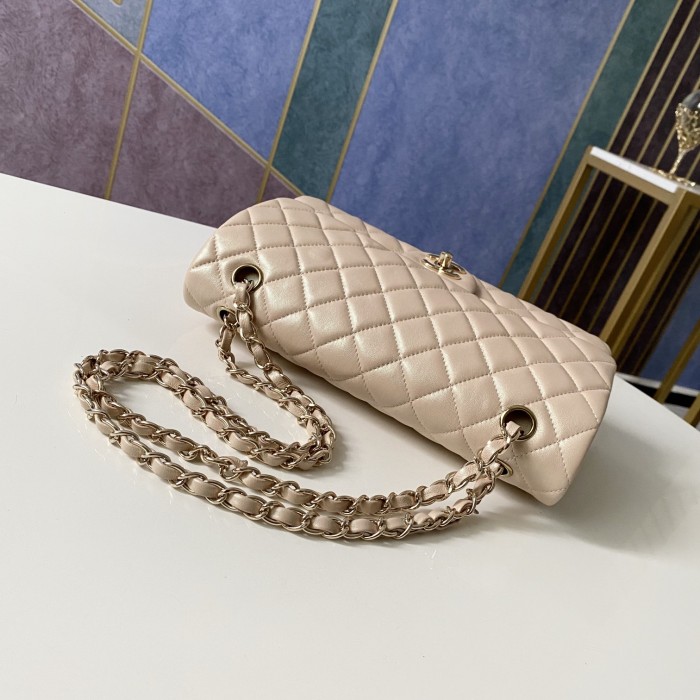 Handbag  Chanel 112  size  25 cm