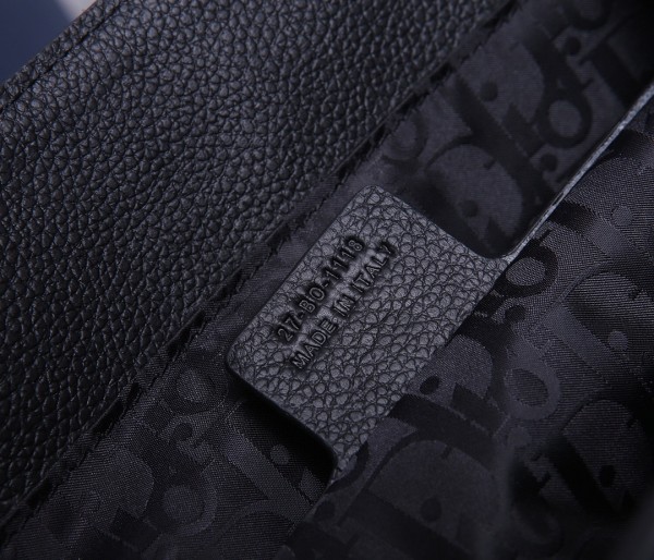 Handbag   Dior    93318  size  29.5*42*16 cm